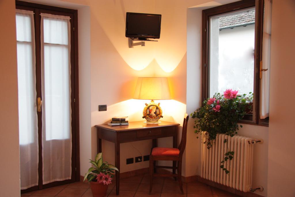 Hotel La Locanda Стреза Екстериор снимка