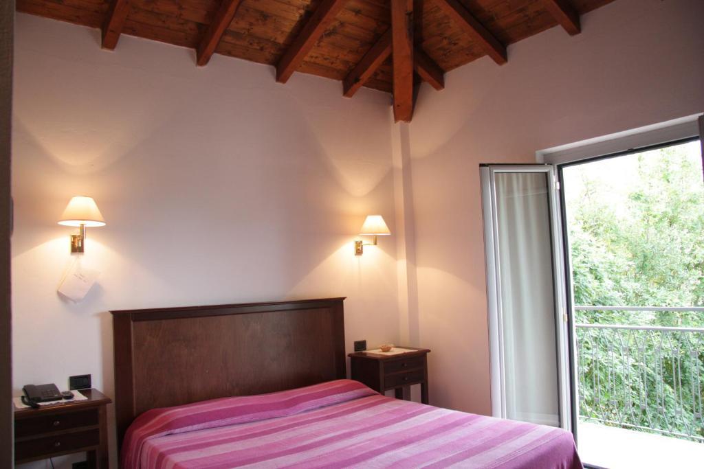 Hotel La Locanda Стреза Екстериор снимка
