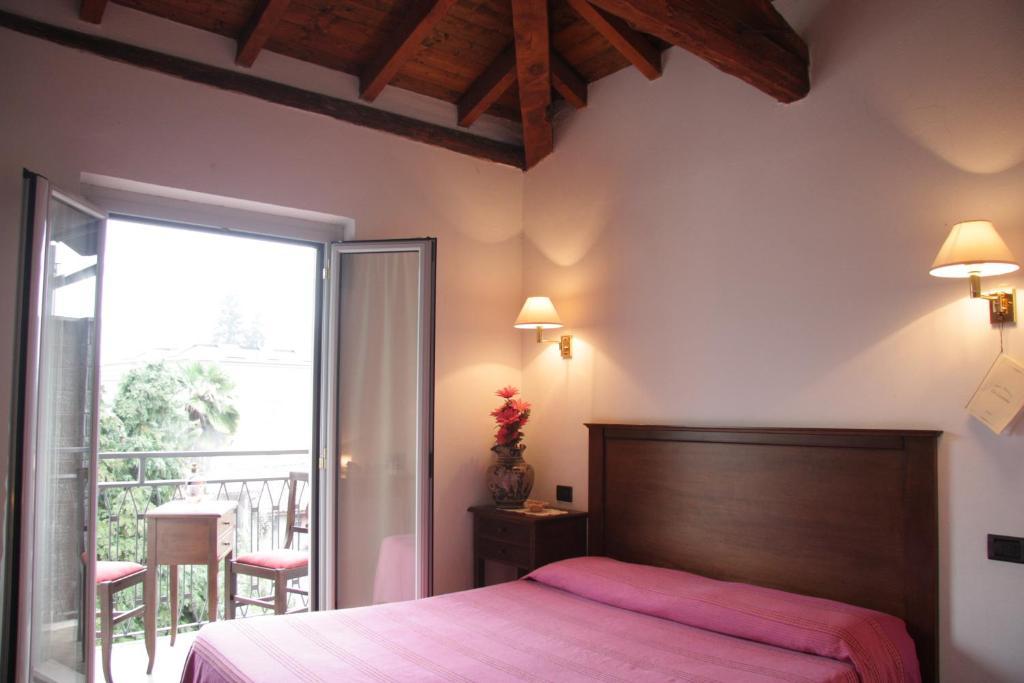 Hotel La Locanda Стреза Екстериор снимка